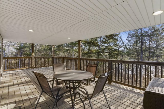 942 Lake Forest Drive, Galena, MO 65656