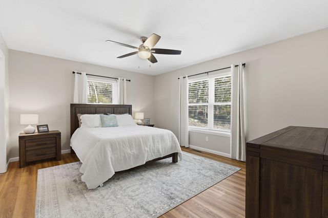 942 Lake Forest Drive, Galena, MO 65656