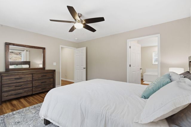 942 Lake Forest Drive, Galena, MO 65656