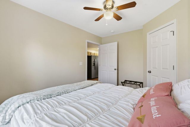 942 Lake Forest Drive, Galena, MO 65656