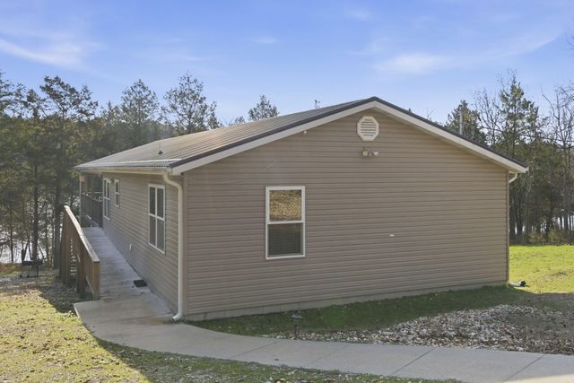 942 Lake Forest Drive, Galena, MO 65656