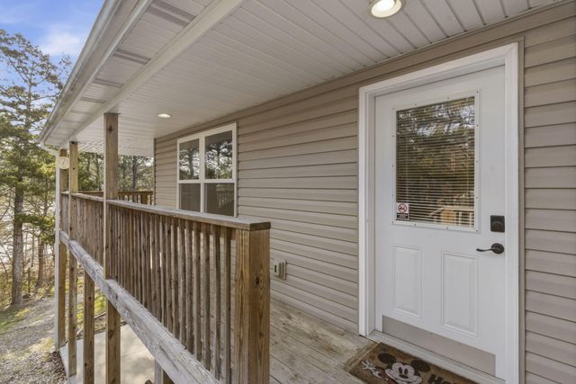 942 Lake Forest Drive, Galena, MO 65656