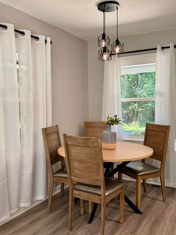 14977 Lakeshore Avenue, Grand Haven, MI 49417