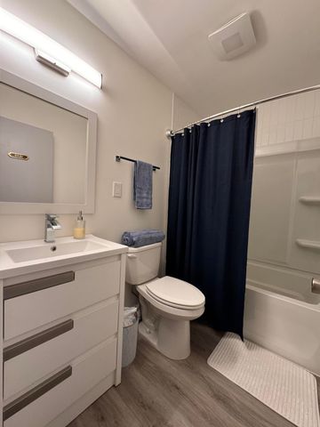 14977 Lakeshore Avenue, Grand Haven, MI 49417