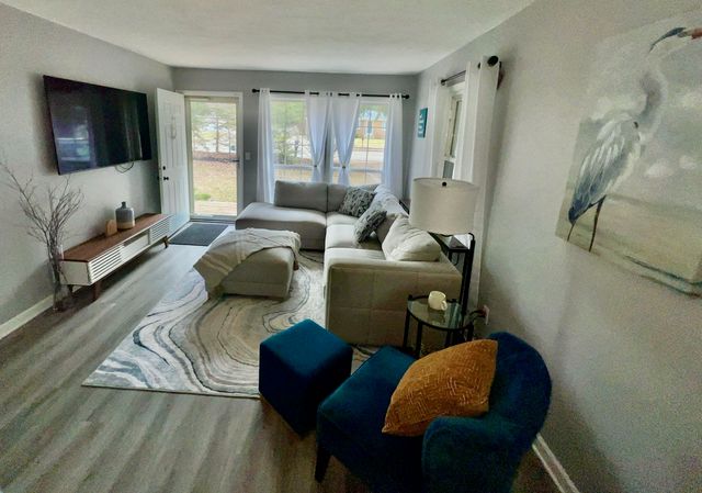 14977 Lakeshore Avenue, Grand Haven, MI 49417