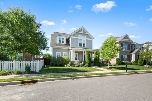 332 Azalea Cir, Hendersonville, TN 37075