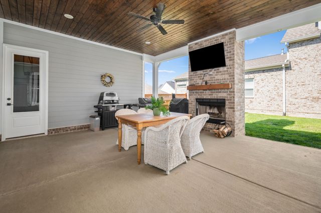 332 Azalea Cir, Hendersonville, TN 37075