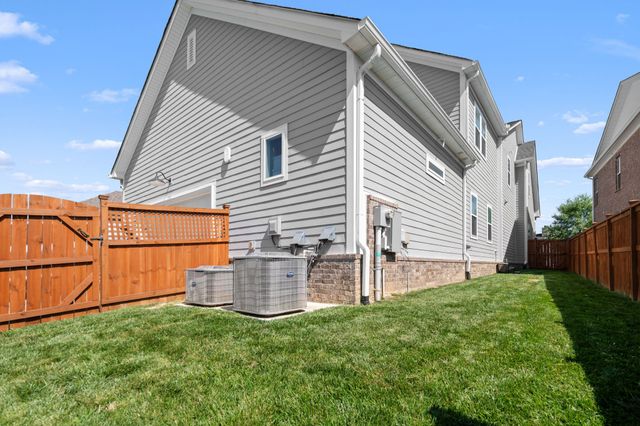 332 Azalea Cir, Hendersonville, TN 37075