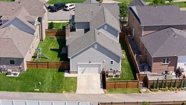 332 Azalea Cir, Hendersonville, TN 37075