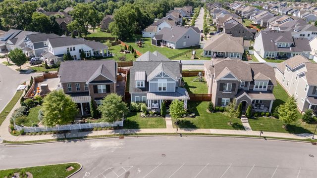 332 Azalea Cir, Hendersonville, TN 37075