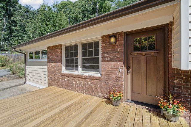 35 Clement Drive, Asheville, NC 28805
