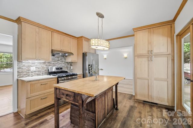 35 Clement Drive, Asheville, NC 28805