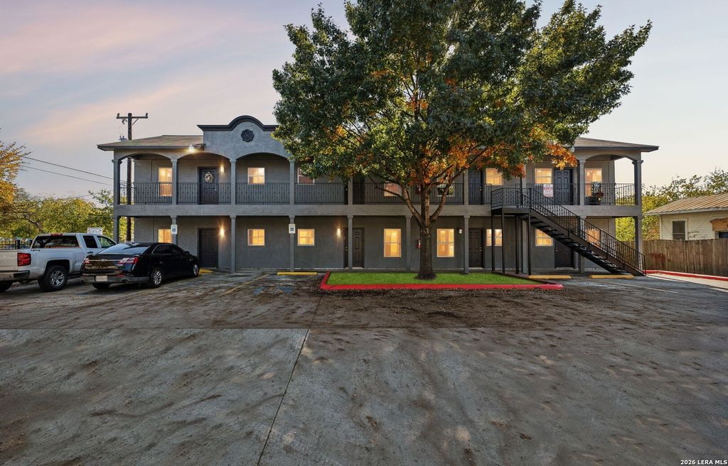 1702 W Craig PL, San Antonio, TX 78201