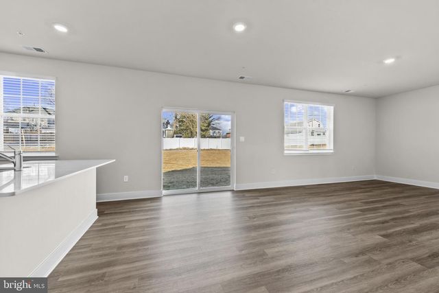224 ECLIPSE ST, Charles Town, WV 25414