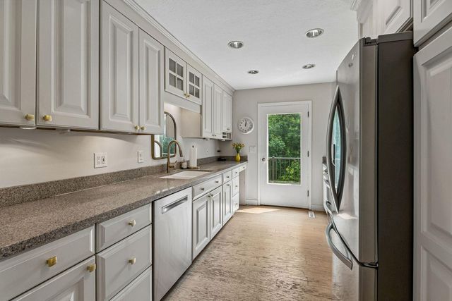 3225 W 54th Street, Edina, MN 55410
