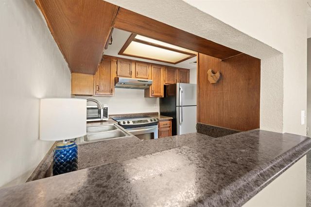 11525 N Meridian Avenue 206, Oklahoma City, OK 73120