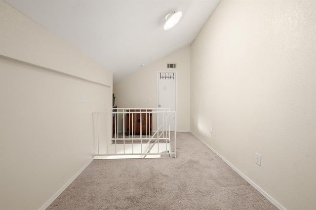 11525 N Meridian Avenue 206, Oklahoma City, OK 73120