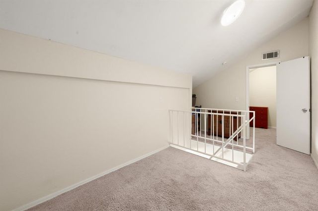 11525 N Meridian Avenue 206, Oklahoma City, OK 73120