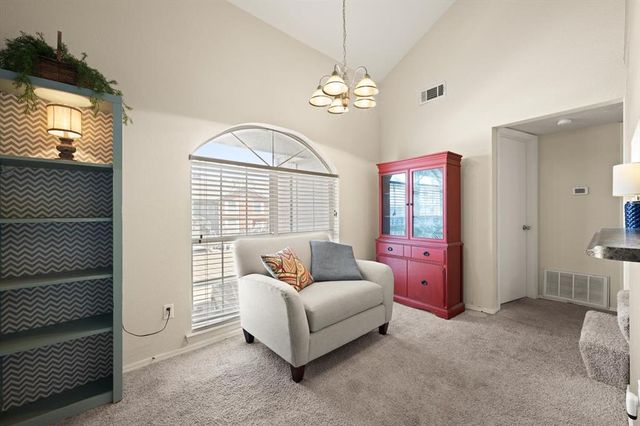 11525 N Meridian Avenue 206, Oklahoma City, OK 73120