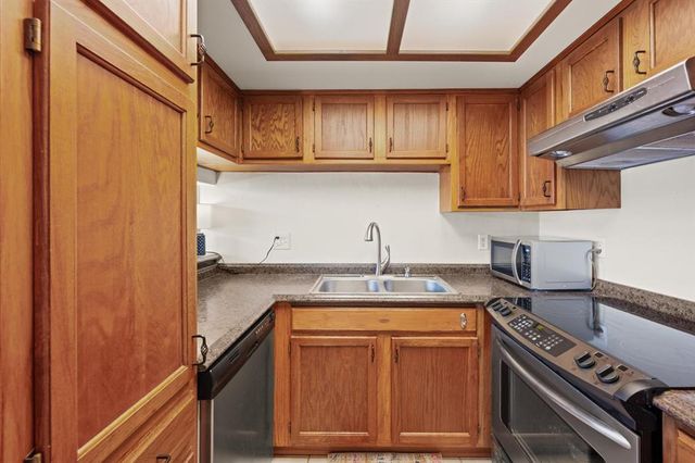 11525 N Meridian Avenue 206, Oklahoma City, OK 73120