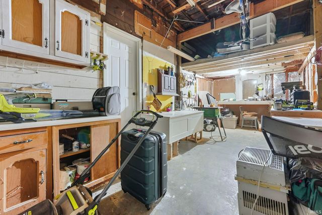 206 S Walnut Street, Columbia City, IN 46725