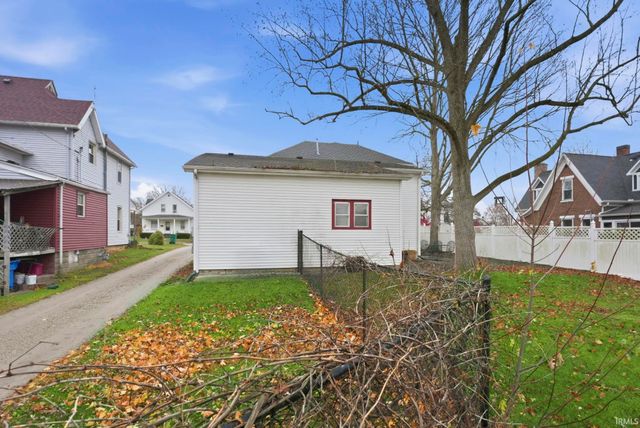 206 S Walnut Street, Columbia City, IN 46725