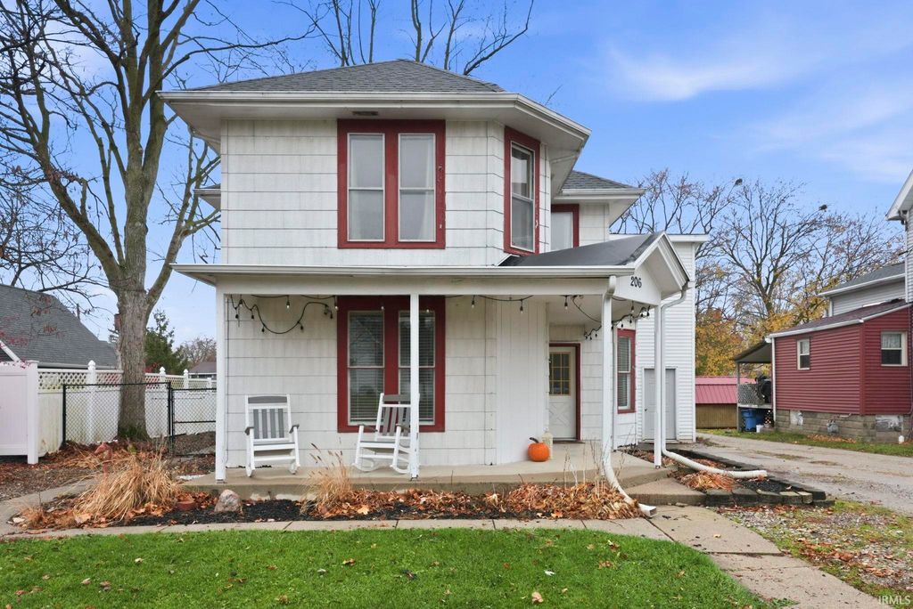 206 S Walnut Street, Columbia City, IN 46725