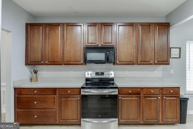 7804 Keepsake Lane, Flowery Branch, GA 30542