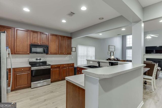 7804 Keepsake Lane, Flowery Branch, GA 30542