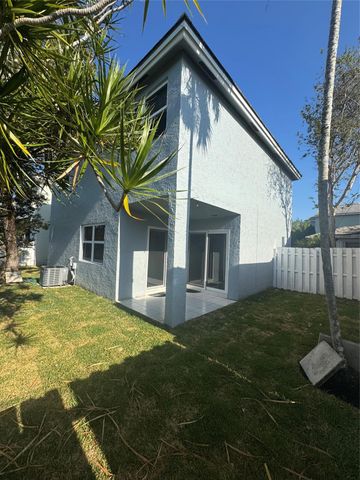 9929 NW 9TH CT, Plantation, FL 33324