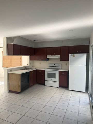 9929 NW 9TH CT, Plantation, FL 33324