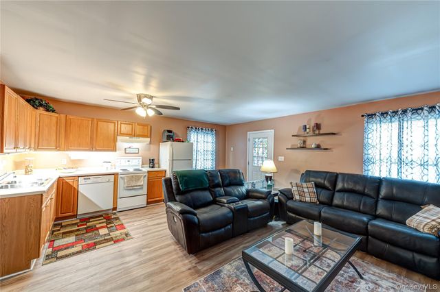 150 Park Lane, Massapequa, NY 11758