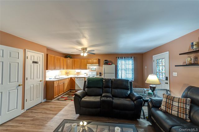 150 Park Lane, Massapequa, NY 11758