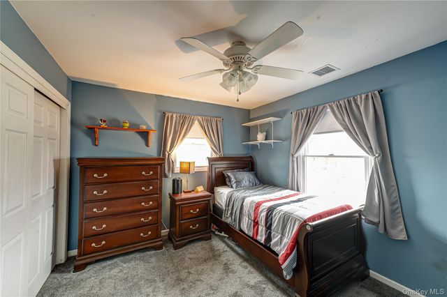 150 Park Lane, Massapequa, NY 11758