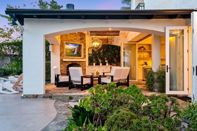 13092 Harwick Lane, San Diego, CA 92130