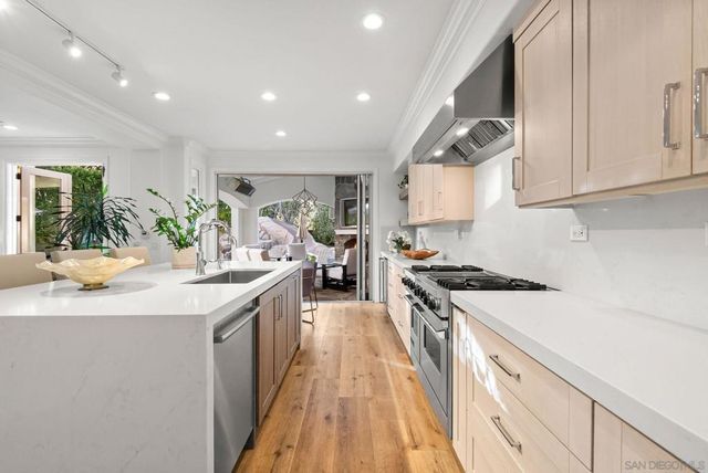 13092 Harwick Lane, San Diego, CA 92130