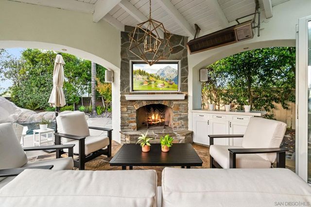 13092 Harwick Lane, San Diego, CA 92130