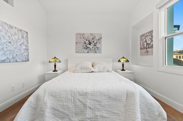 13092 Harwick Lane, San Diego, CA 92130