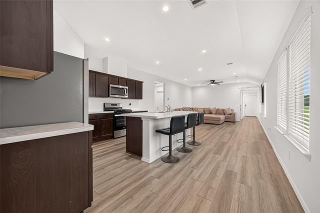 2074 Legacy Hills Drive, Houston, TX 77067