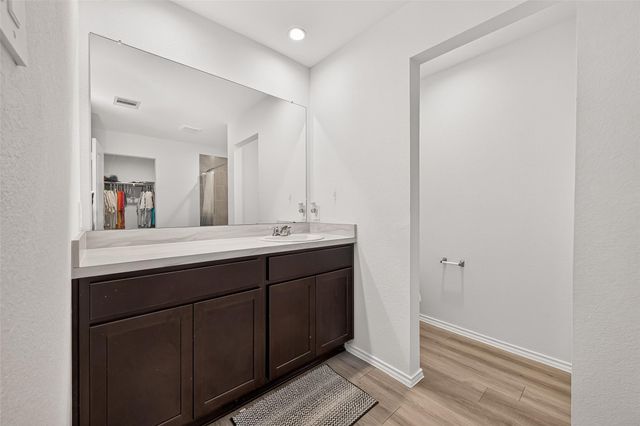 2074 Legacy Hills Drive, Houston, TX 77067