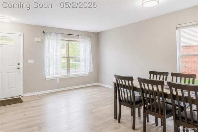 29516 Hunter Street, Trenton, MI 48183