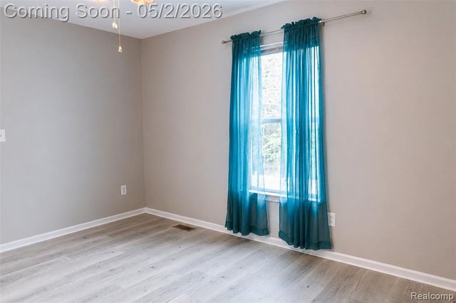 29516 Hunter Street, Trenton, MI 48183