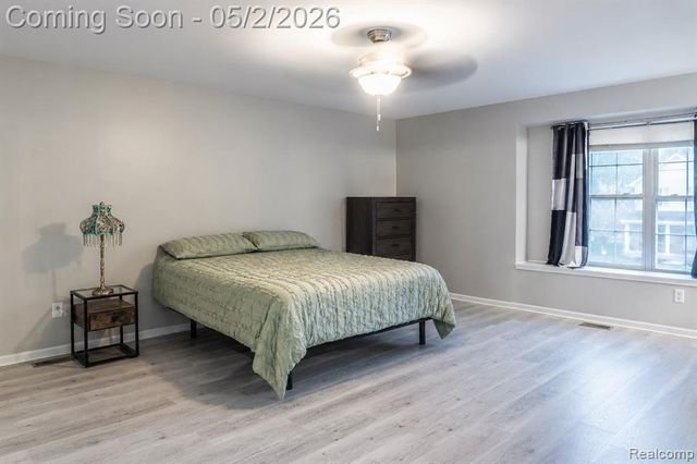 29516 Hunter Street, Trenton, MI 48183