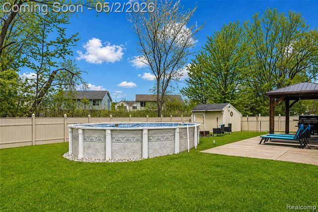 29516 Hunter Street, Trenton, MI 48183