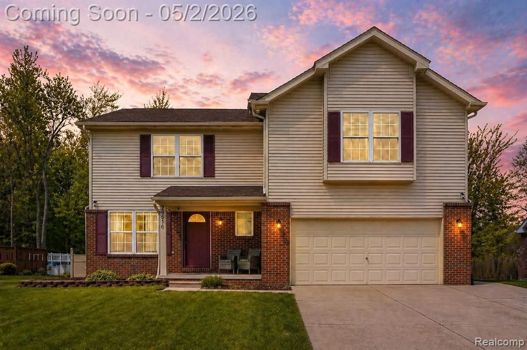 29516 Hunter Street, Trenton, MI 48183