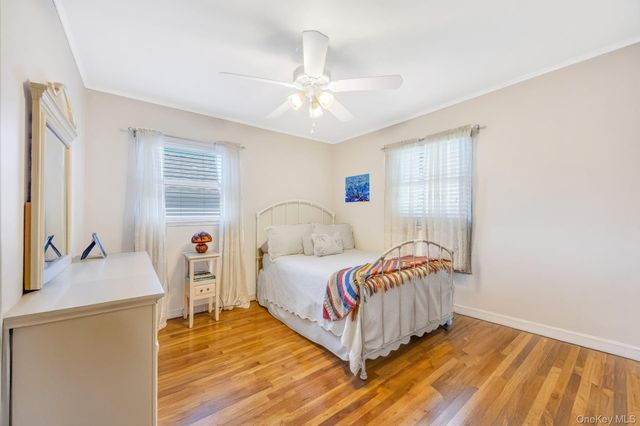 10 Layton Avenue, Hicksville, NY 11801