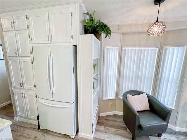 11019 Sunglow LN, Fort Myers, FL 33908