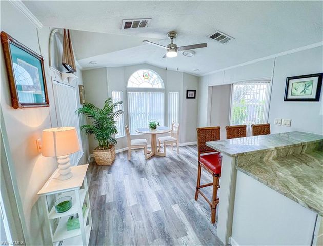 11019 Sunglow LN, Fort Myers, FL 33908