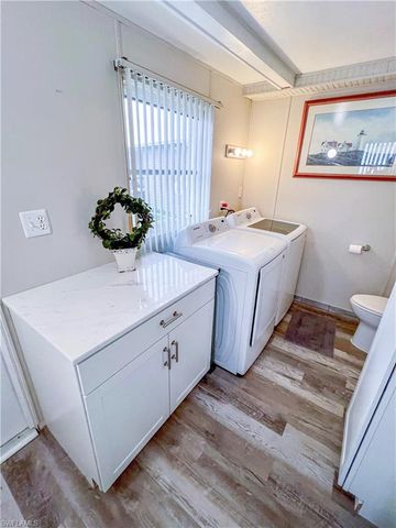 11019 Sunglow LN, Fort Myers, FL 33908