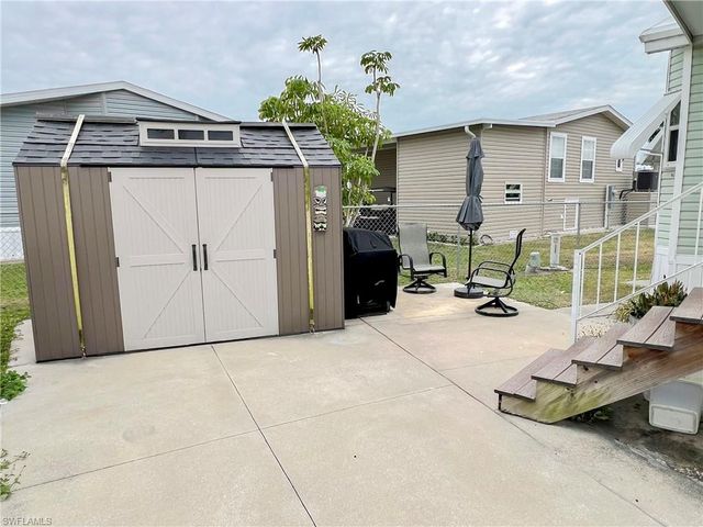 11019 Sunglow LN, Fort Myers, FL 33908